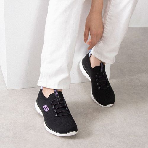 Zapato deportivo casual Skechers Summits negro para mujer